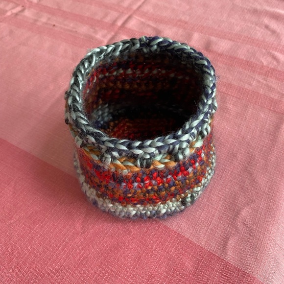Newly made crochet basket - Picture 1 of 4
